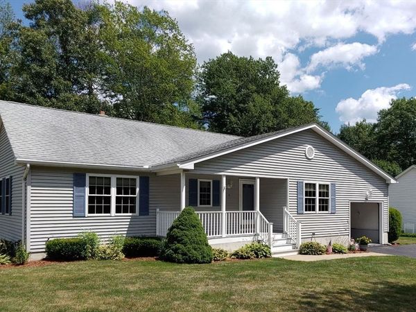 4 Deerfield Cir, Auburn, MA 01501