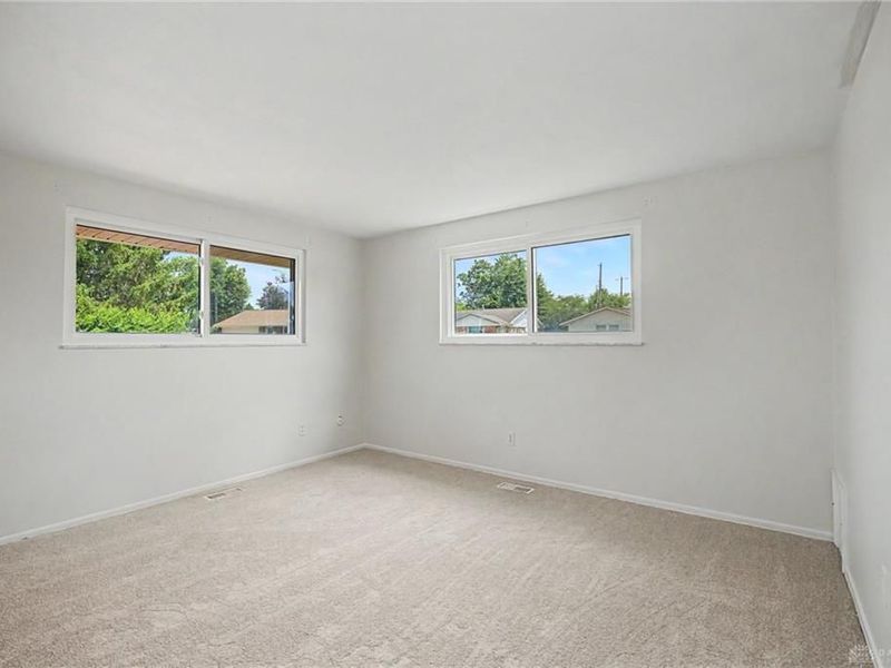7361 Claircrest Drive, Huber Heights, OH 45424 Photo 19