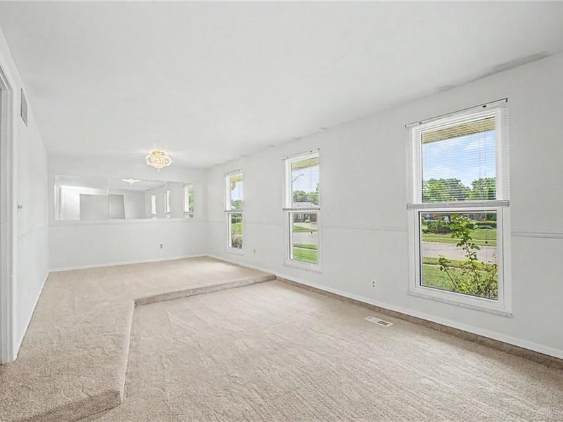 7361 Claircrest Drive, Huber Heights, OH 45424 Photo 7