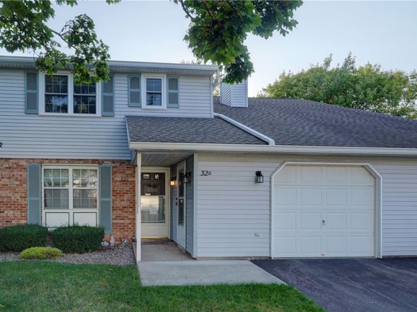 32 Chestnut Ct, Unit D, Hilton, NY 14468