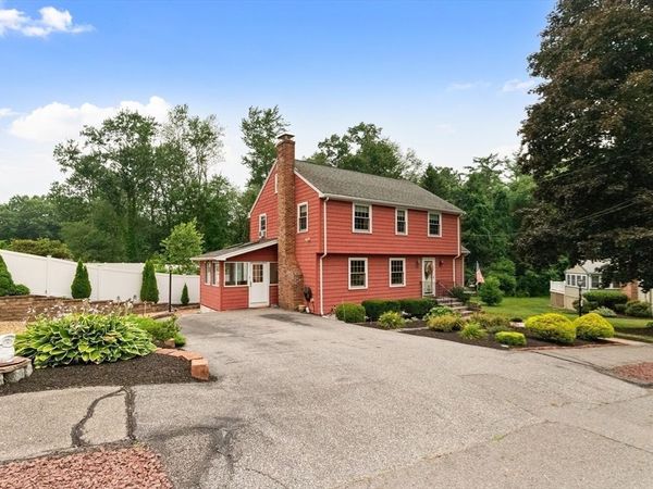 8 Indian Lane, Wakefield, MA 01880