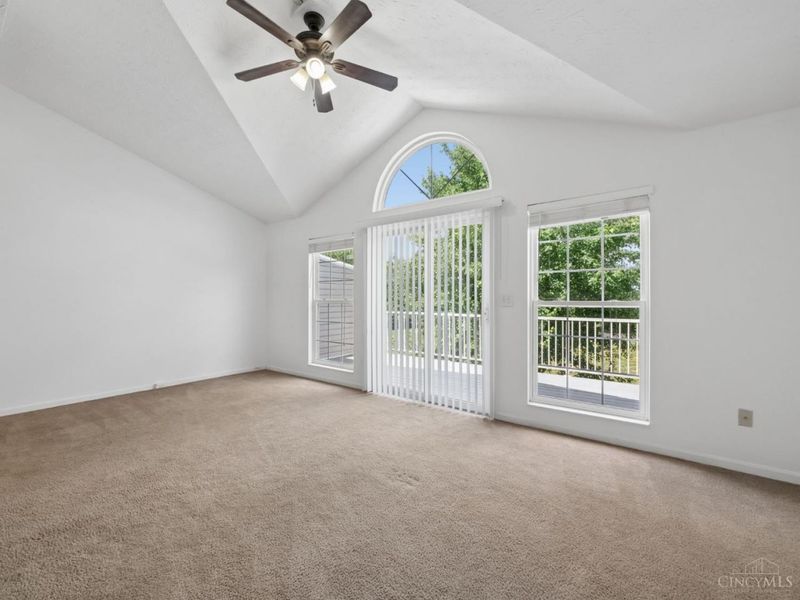 4186 East Village Drive, Mason, OH 45040 Photo 4