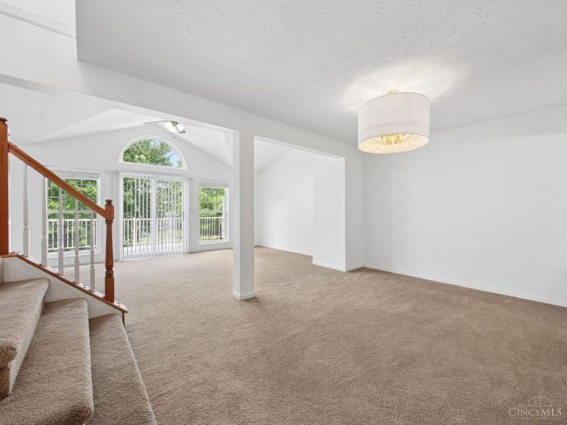 4186 East Village Drive, Mason, OH 45040 Photo 5