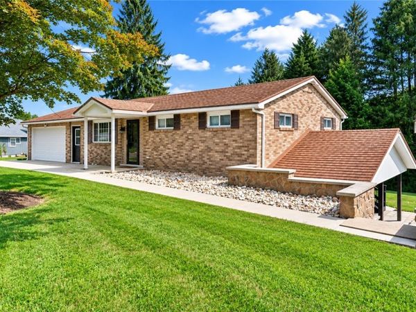 565 1/2 Fleming Road , Sarver, PA 16055