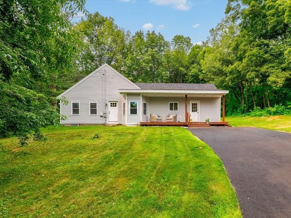 152 N Main St, Templeton, MA 01468