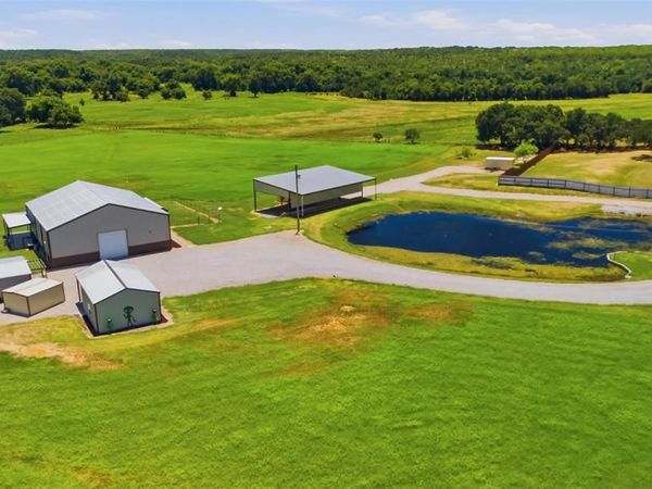 899 Bennett Road, Millsap, TX 76066