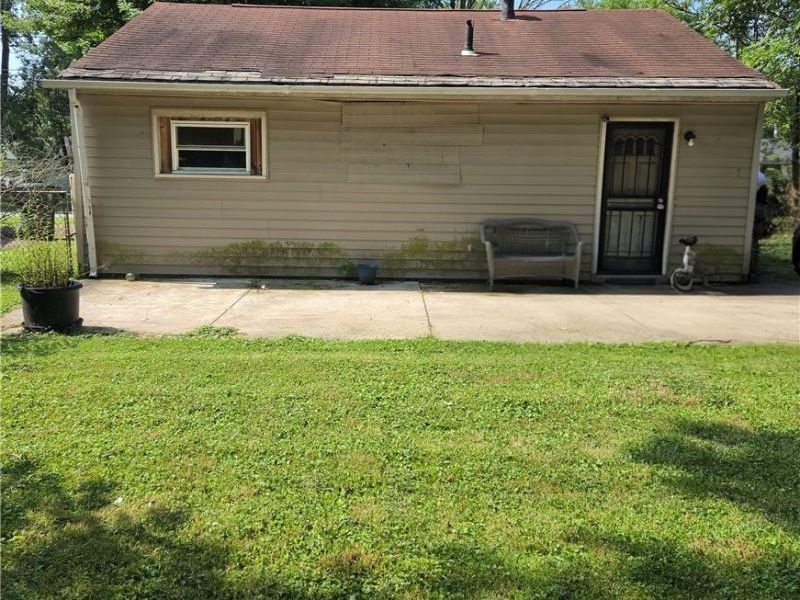 1814 Victoria Street SW, Warren, OH 44485 Photo 12