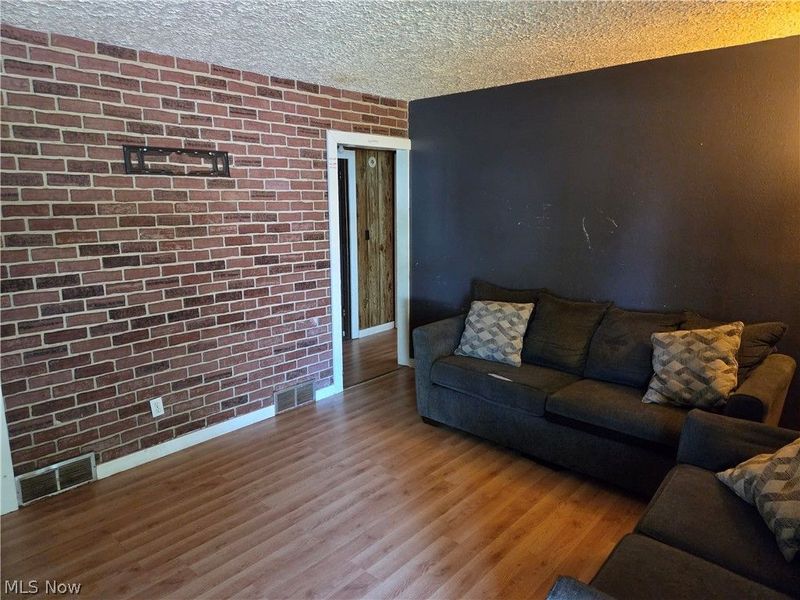 1814 Victoria Street SW, Warren, OH 44485 Photo 3