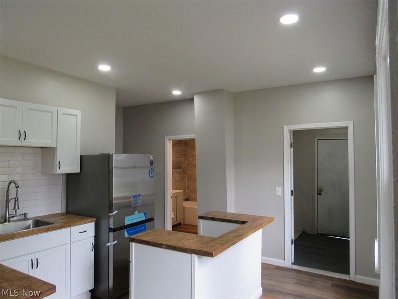 2334 W 38th Street, Cleveland, OH 44113 Photo 10