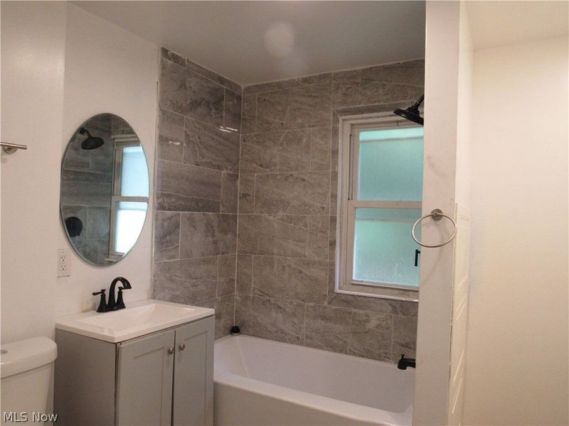 2334 W 38th Street, Cleveland, OH 44113 Photo 14
