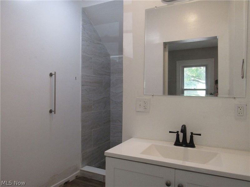 2334 W 38th Street, Cleveland, OH 44113 Photo 8