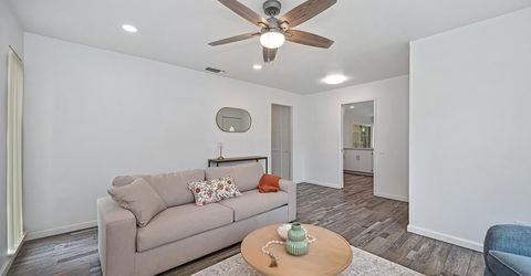 7021 Stanford Oak Dr, Sacramento, CA 95842 Photo
