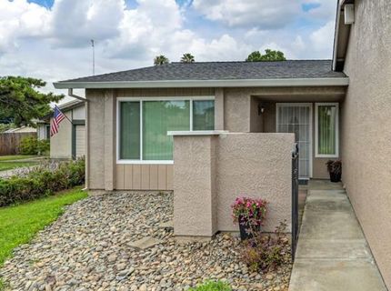 7021 Stanford Oak Dr, Sacramento, CA 95842 Photo