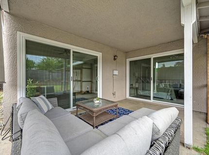 7021 Stanford Oak Dr, Sacramento, CA 95842 Photo