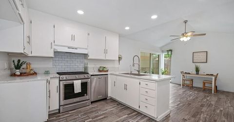 7021 Stanford Oak Dr, Sacramento, CA 95842 Photo