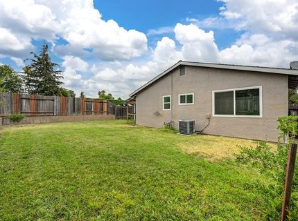 7021 Stanford Oak Dr, Sacramento, CA 95842 Photo