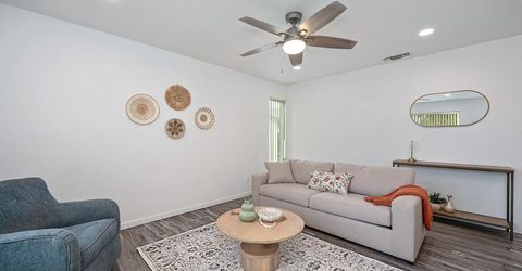 7021 Stanford Oak Dr, Sacramento, CA 95842 Photo