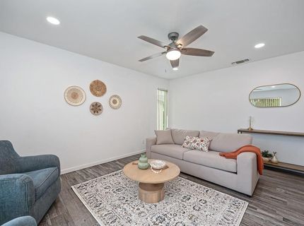 7021 Stanford Oak Dr, Sacramento, CA 95842 Photo