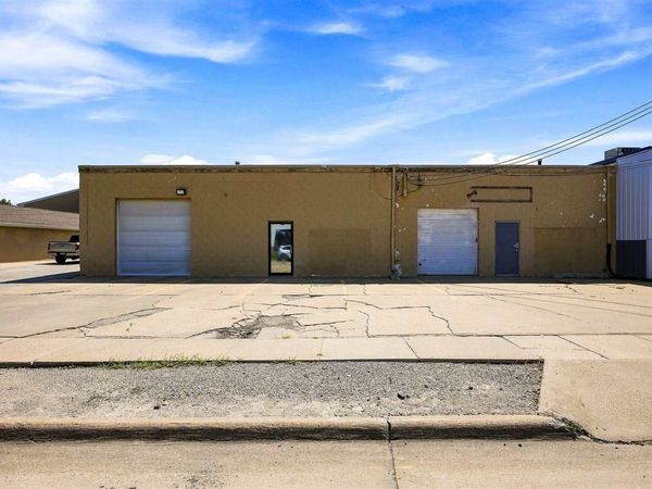 1208 Gilbert Ct, Iowa City, IA 52240