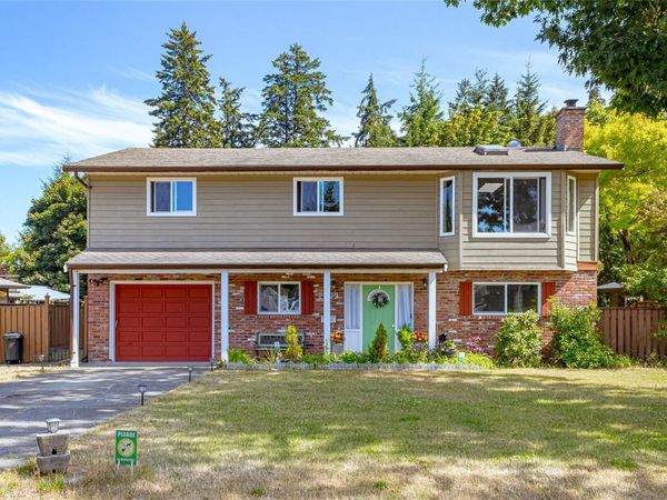 2909 Cressida Cres, Langford, BC V8X 3X2