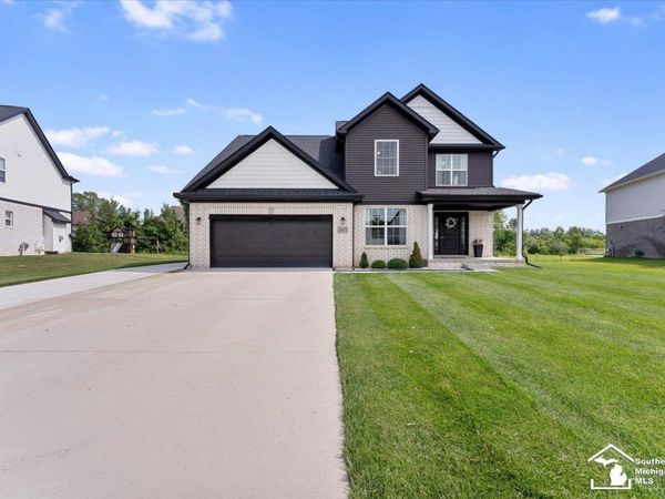 26835 Celtic Drive, Flat Rock, MI 48134