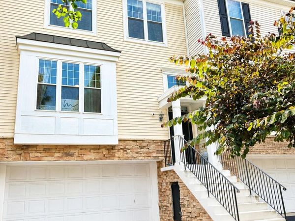 341 Hanton Way, Columbus, OH 43213