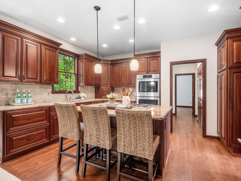 6687 Hawksnest Court, Westerville, OH 43082 Photo 3