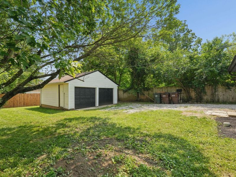 2411 Lindale Road, Columbus, OH 43224 Photo 24