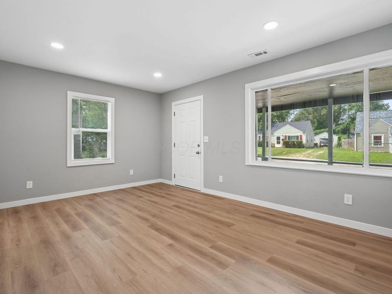 2411 Lindale Road, Columbus, OH 43224 Photo 6