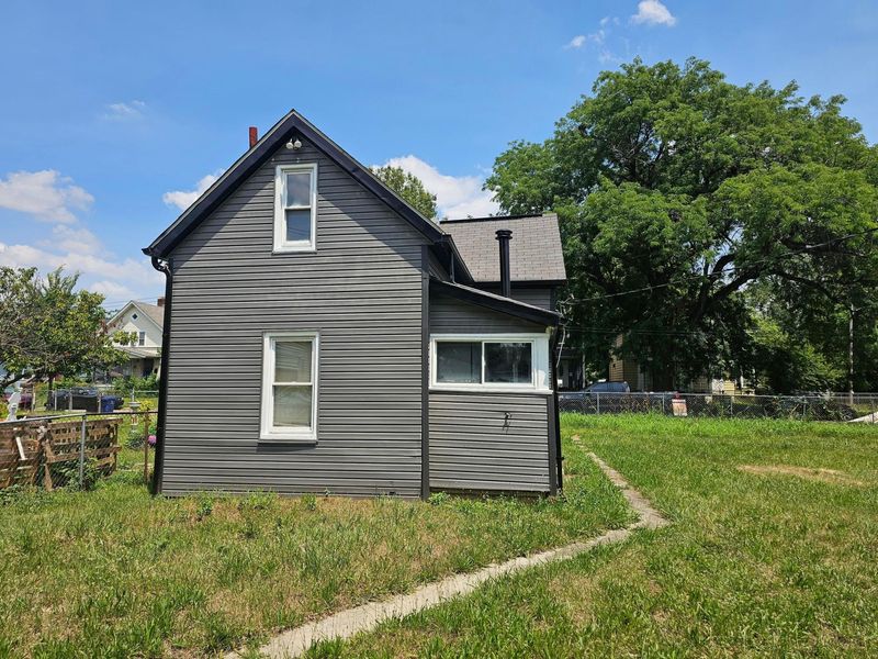 925 E 12th Avenue , Columbus, OH 43211 Photo 2