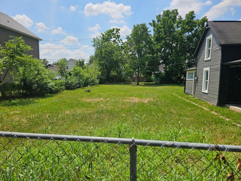 925 E 12th Avenue , Columbus, OH 43211 Photo 3