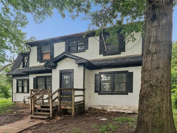7344 Lydia Avenue, Kansas City, MO 64131