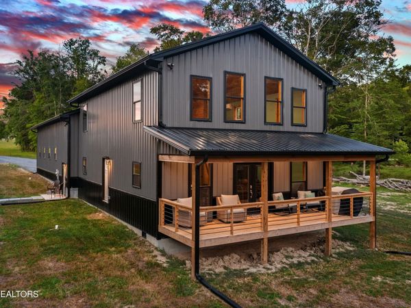 1689 E Highway 25 70 , Dandridge, TN 37725
