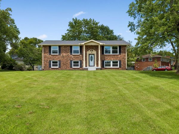 306 Grandview Dr , Old Hickory, TN 37138