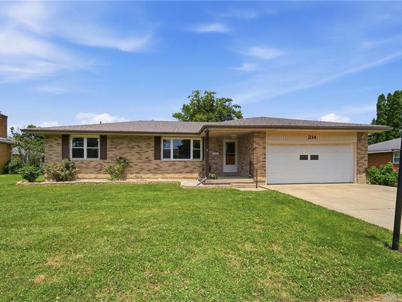 214 Plymouth Avenue, Brookville, OH 45309 Photo 2