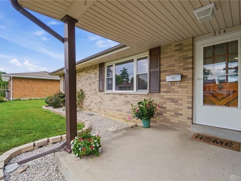 214 Plymouth Avenue, Brookville, OH 45309 Photo 4