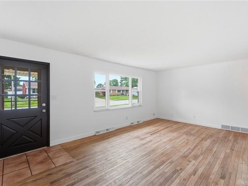 214 Plymouth Avenue, Brookville, OH 45309 Photo 5