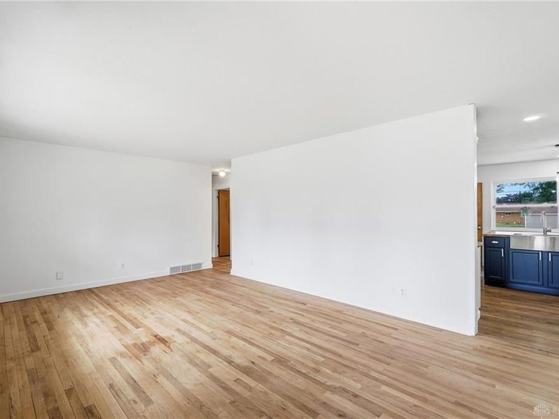 214 Plymouth Avenue, Brookville, OH 45309 Photo 8