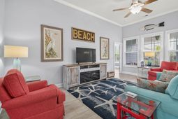 1450 Parish Way photo 4