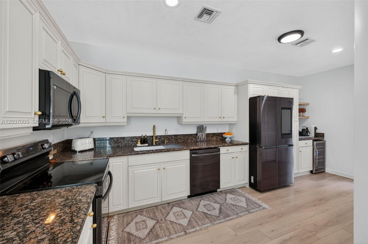 1214 W Las Olas Blvd , Fort Lauderdale, FL 33312 Photo
