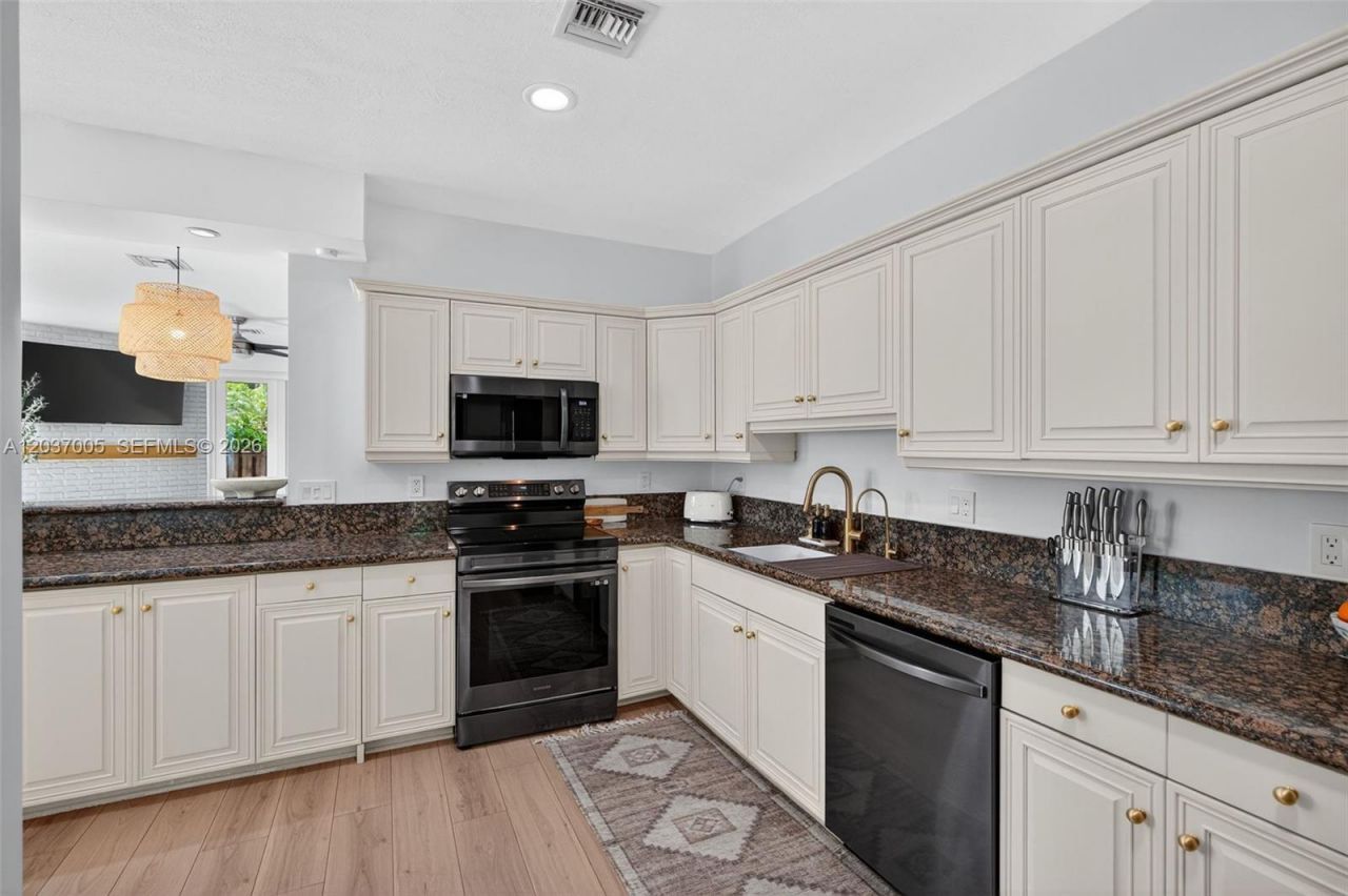 1214 W Las Olas Blvd , Fort Lauderdale, FL 33312 Photo