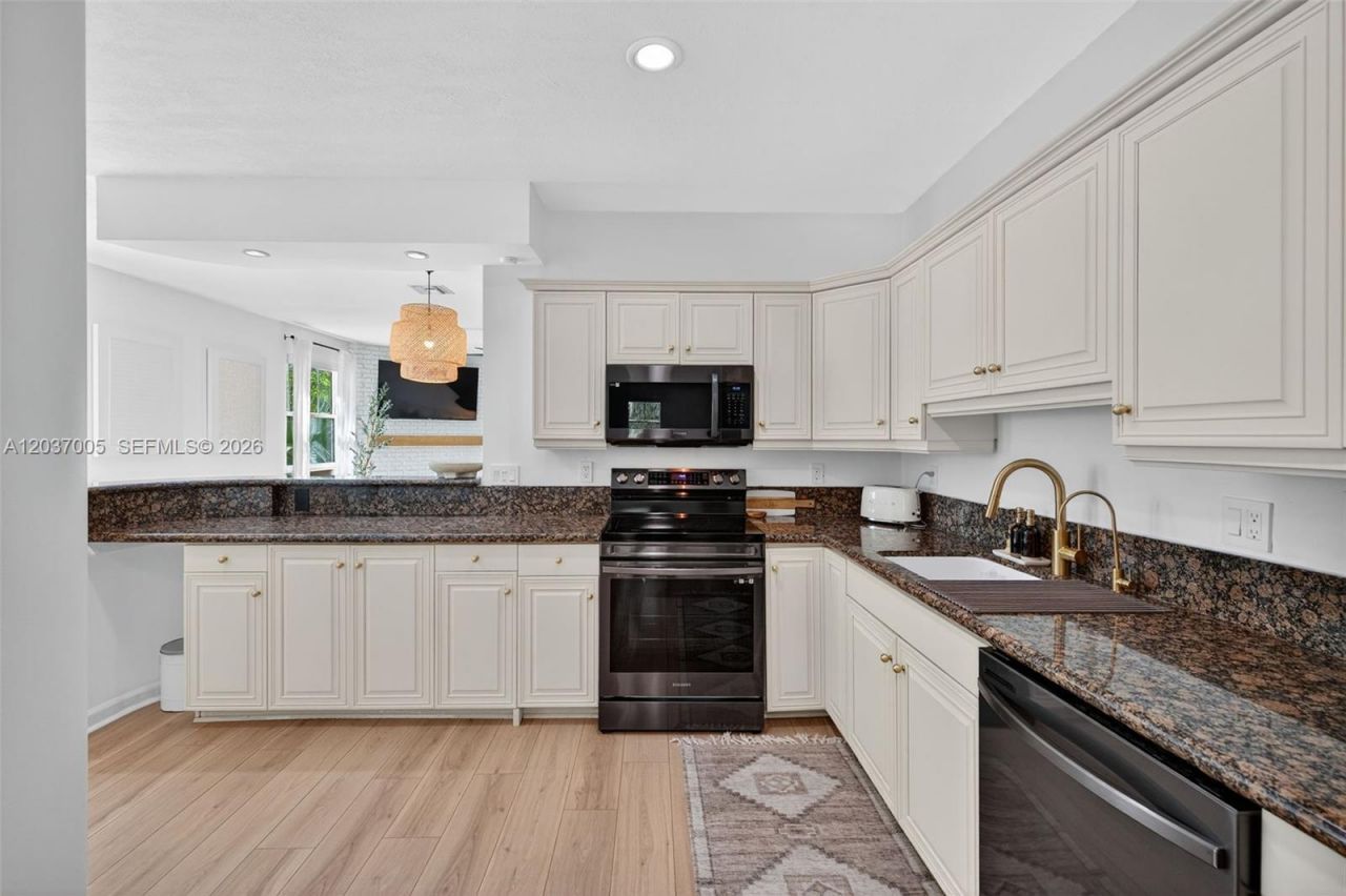 1214 W Las Olas Blvd , Fort Lauderdale, FL 33312 Photo