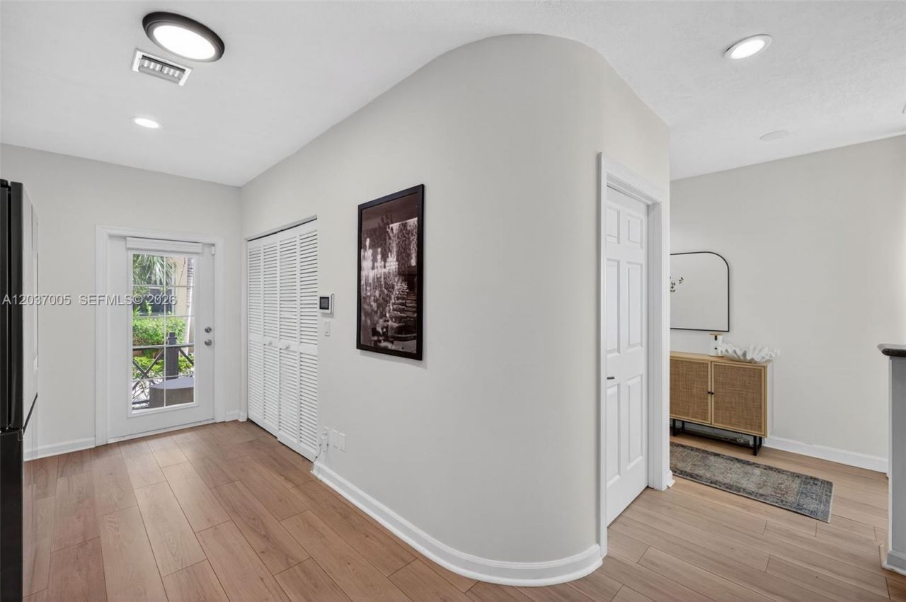 1214 W Las Olas Blvd , Fort Lauderdale, FL 33312 Photo