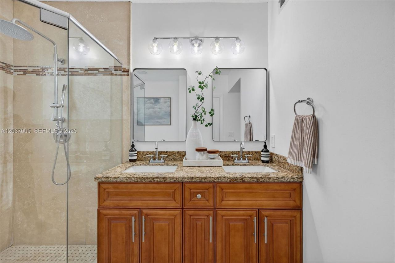 1214 W Las Olas Blvd , Fort Lauderdale, FL 33312 Photo