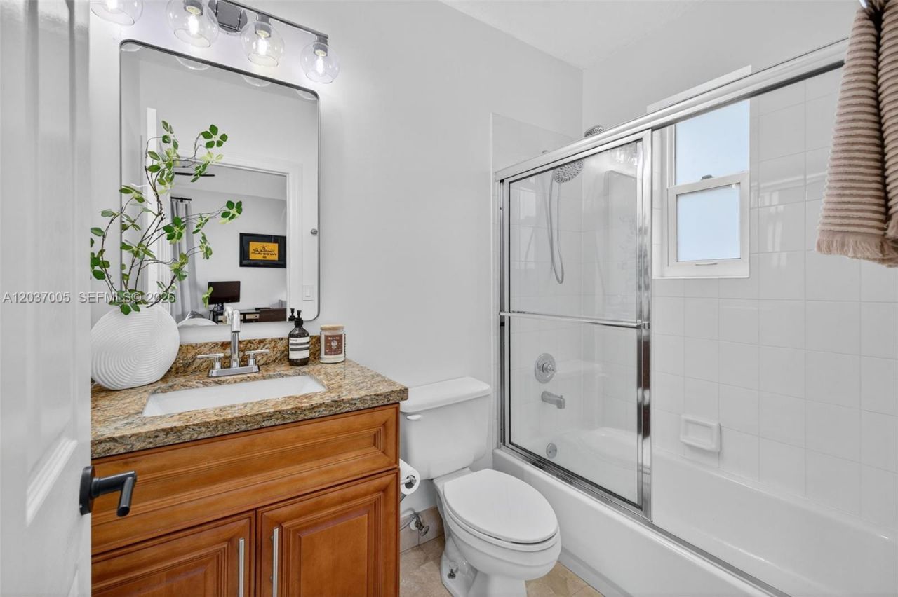 1214 W Las Olas Blvd , Fort Lauderdale, FL 33312 Photo