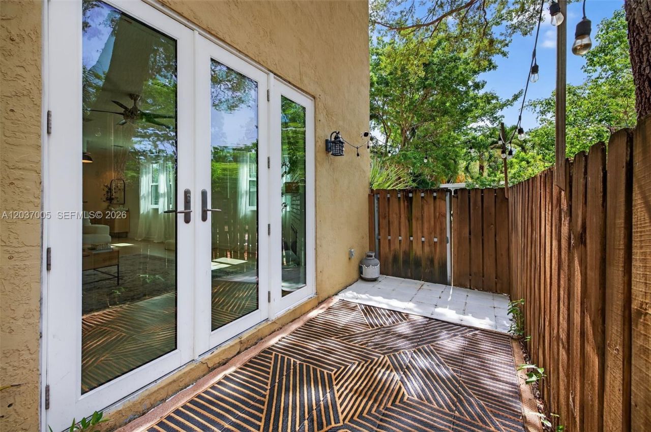 1214 W Las Olas Blvd , Fort Lauderdale, FL 33312 Photo