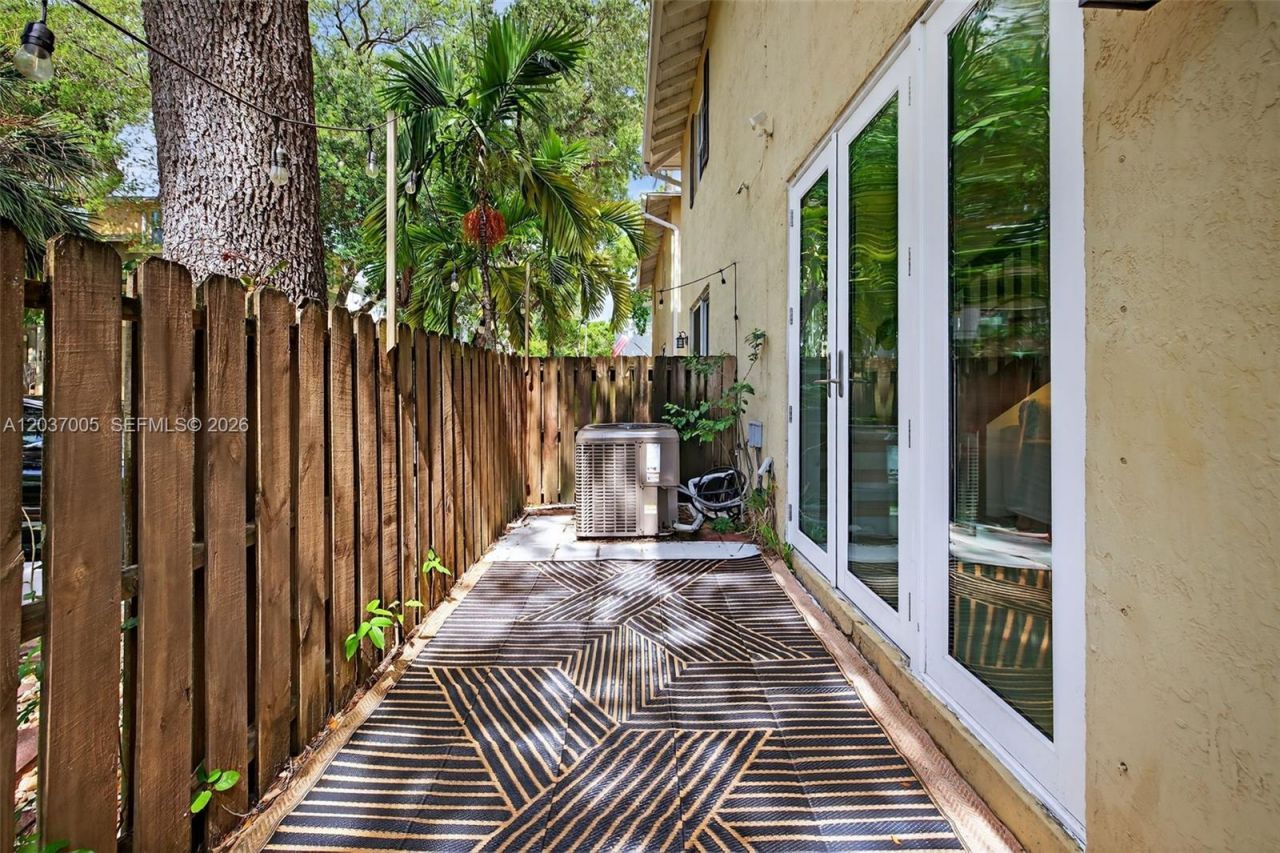 1214 W Las Olas Blvd , Fort Lauderdale, FL 33312 Photo