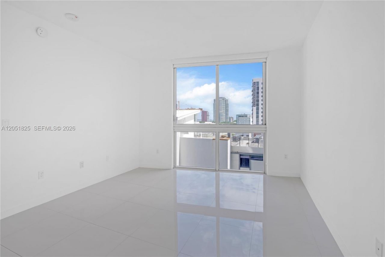 1010 SW 2nd Ave , Unit 1003, Miami, FL 33130 Photo