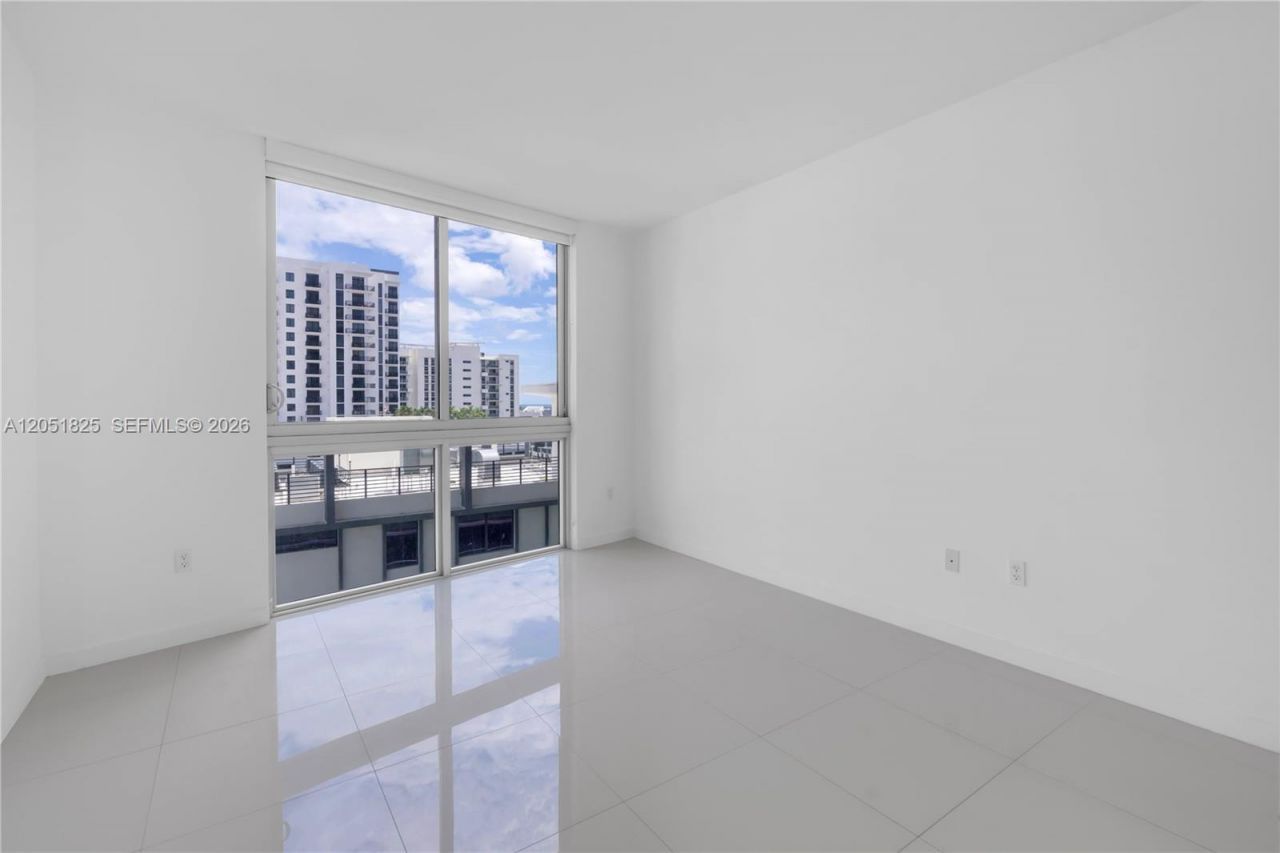 1010 SW 2nd Ave , Unit 1003, Miami, FL 33130 Photo