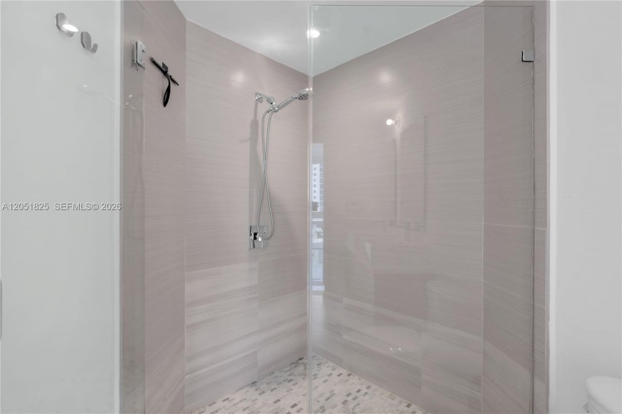 1010 SW 2nd Ave , Unit 1003, Miami, FL 33130 Photo